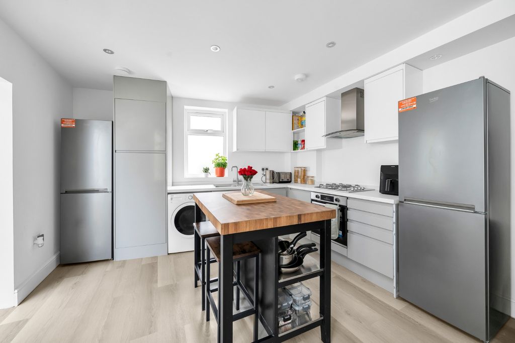 Property photo 3 of 17 5307853