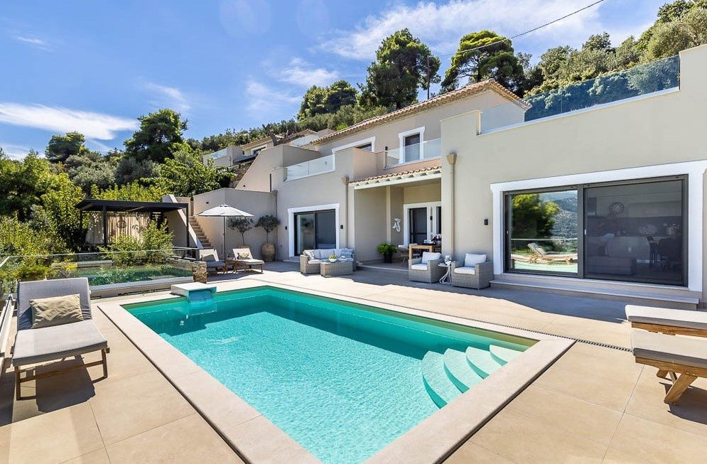 Property photo 1 of 25