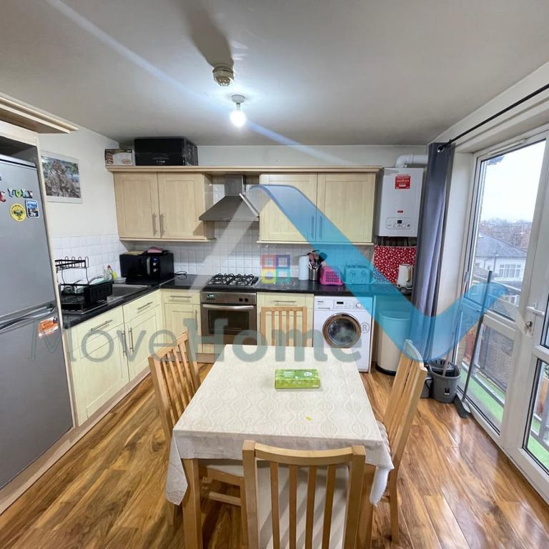 Property photo 3 of 8