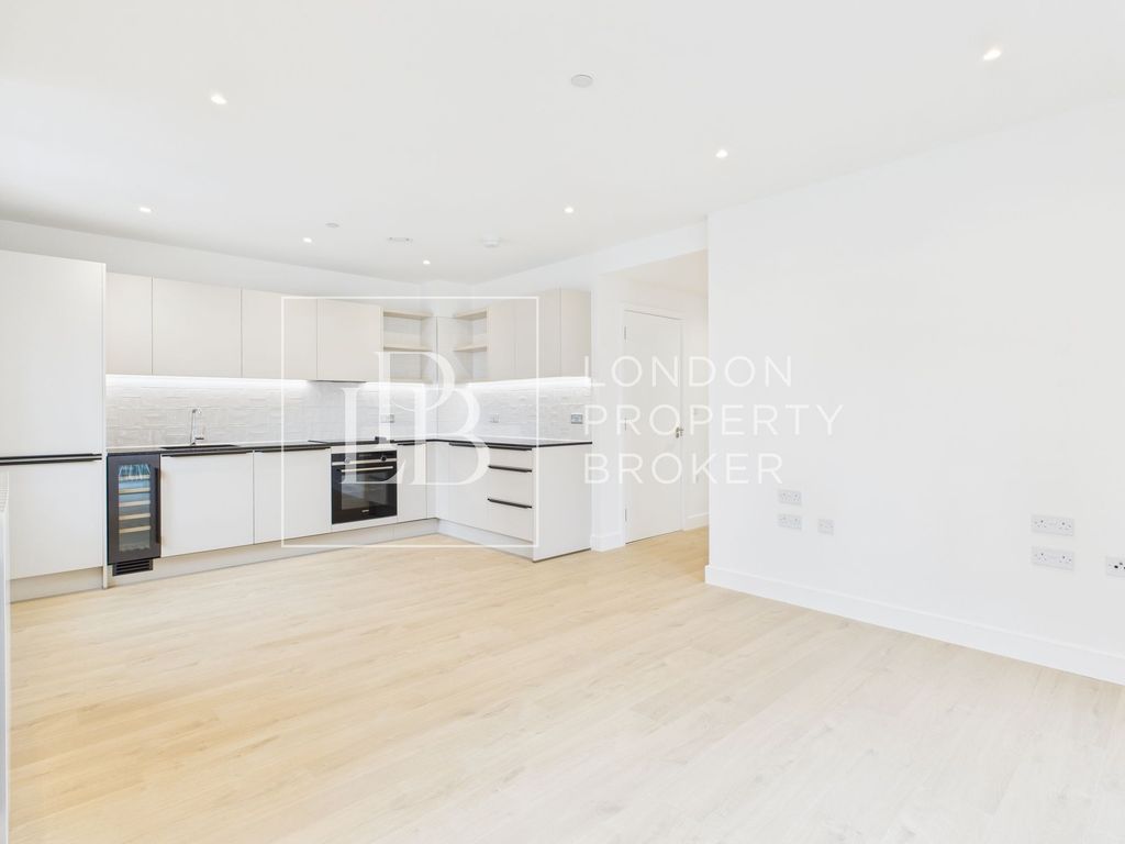 Property photo 2 of 14