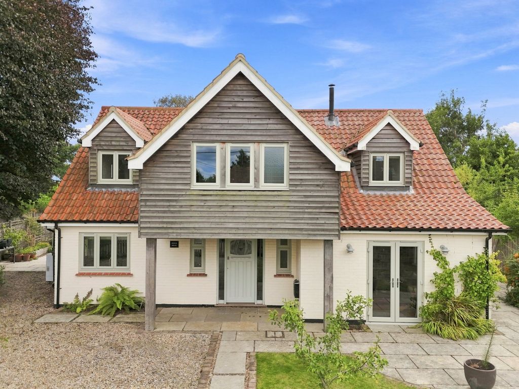 Property photo 1 of 26 Dickon House