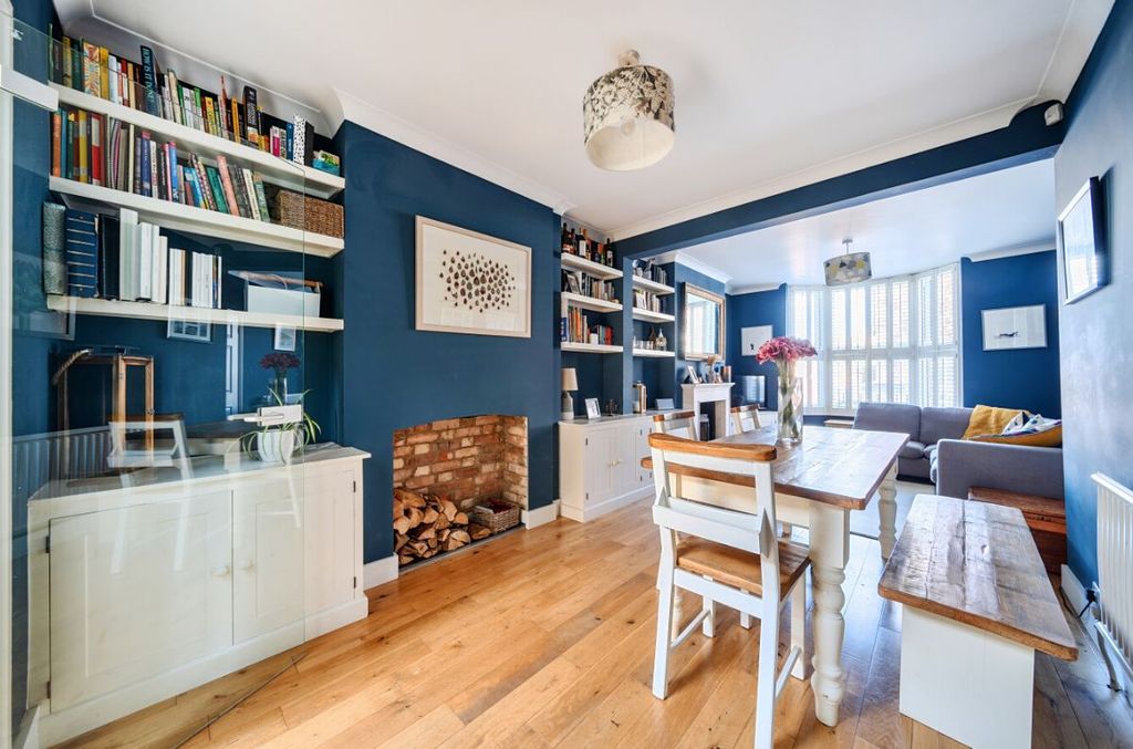 Property photo 3 of 20