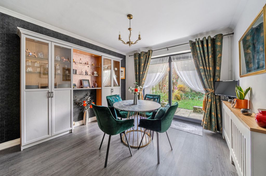 Property photo 3 of 23 1387099-9-6932B09...