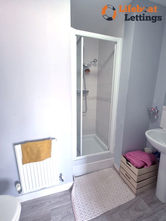 Property photo 2 of 7 Bedroom 6 Ensuite