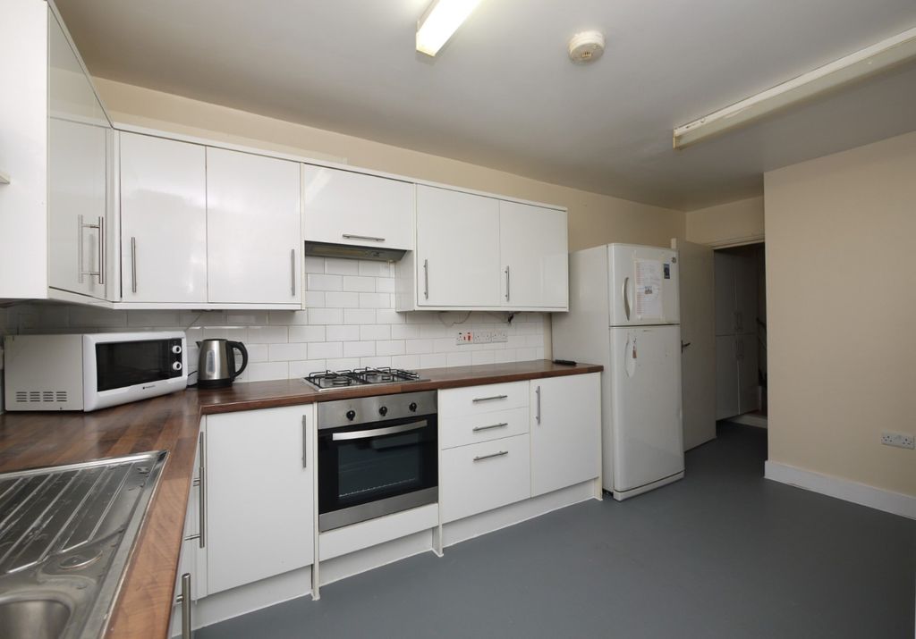 Property photo 2 of 7 5021261