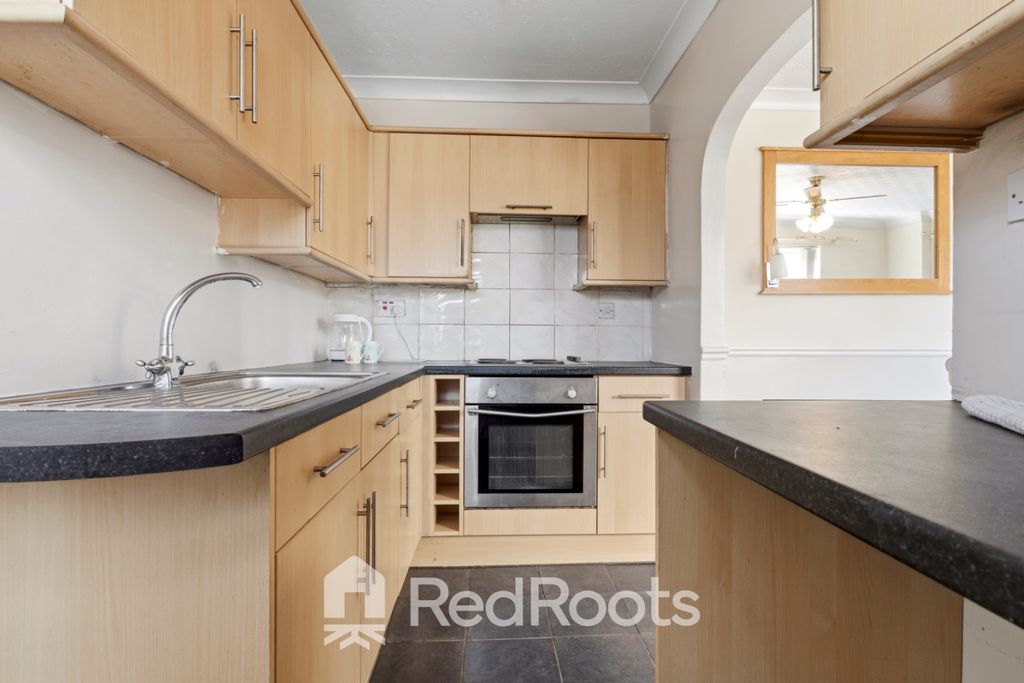 Property photo 2 of 24 4633312