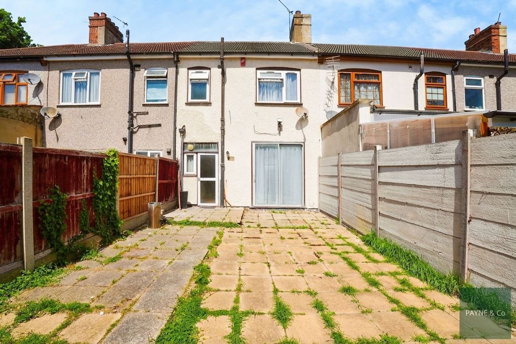 Property photo 2 of 13