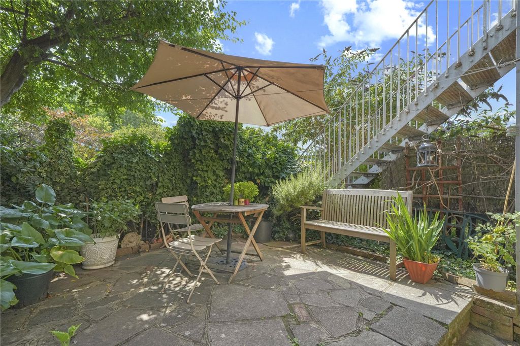 Property photo 3 of 11 Picture No. 16