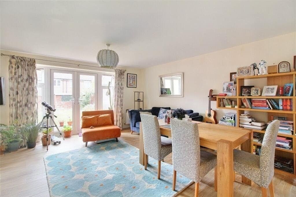 Property photo 3 of 8