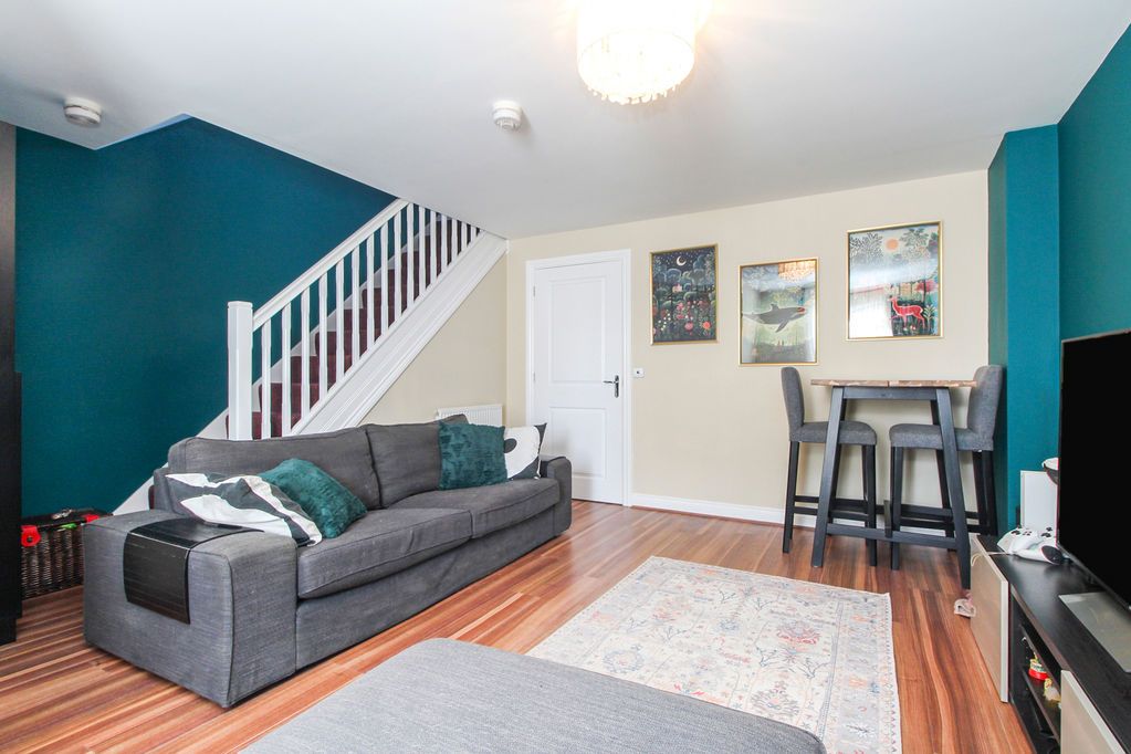 Property photo 3 of 18 Living Room