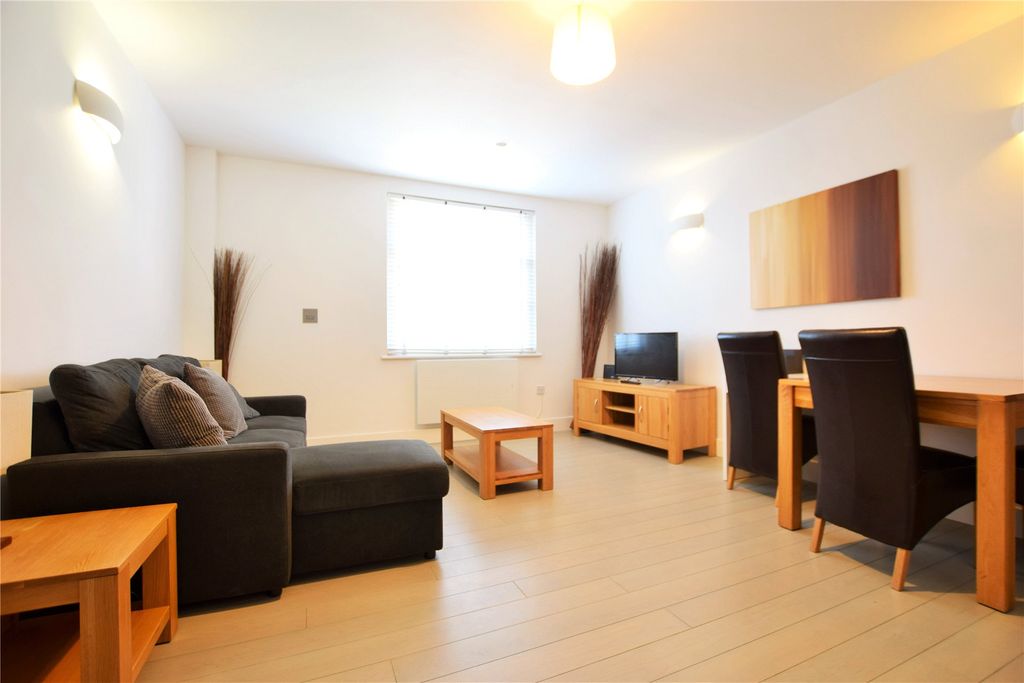 Property photo 1 of 6 Living/Dining Area