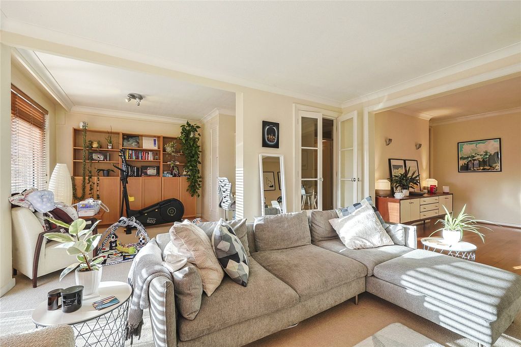 Property photo 3 of 16 Reception Room