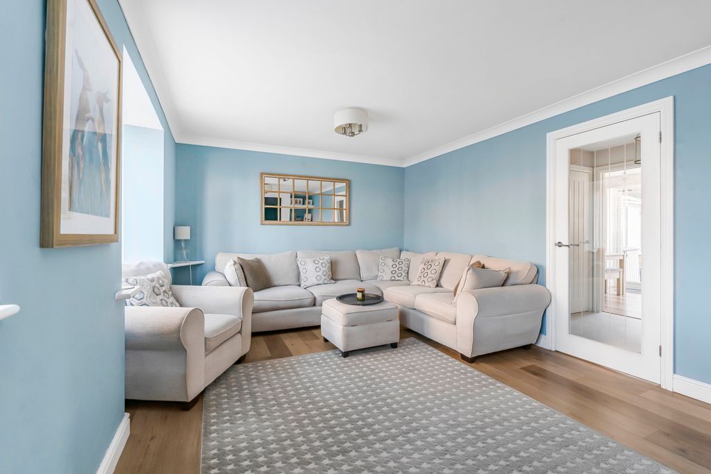 Property photo 2 of 24 Living Room