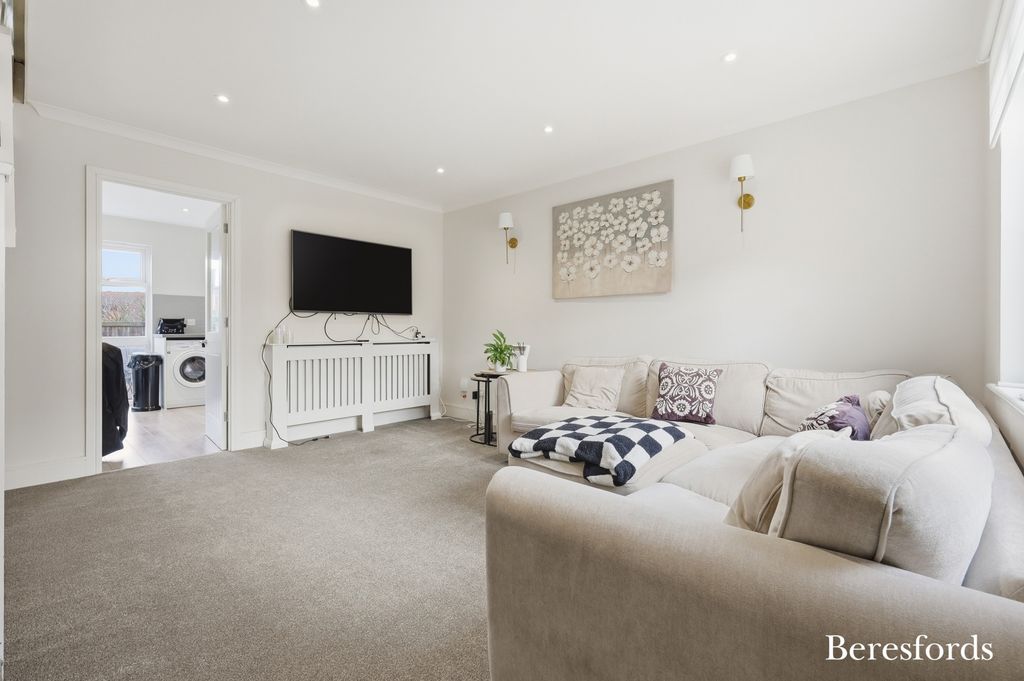 Property photo 3 of 22 Picture No. 18