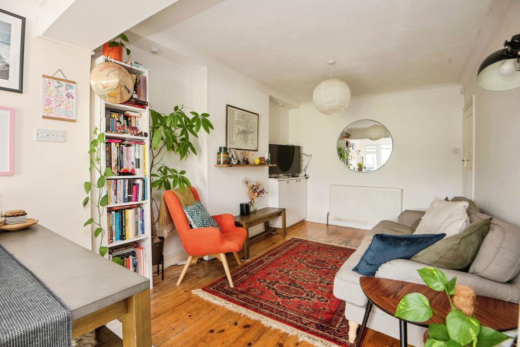 Property photo 2 of 12 Reception