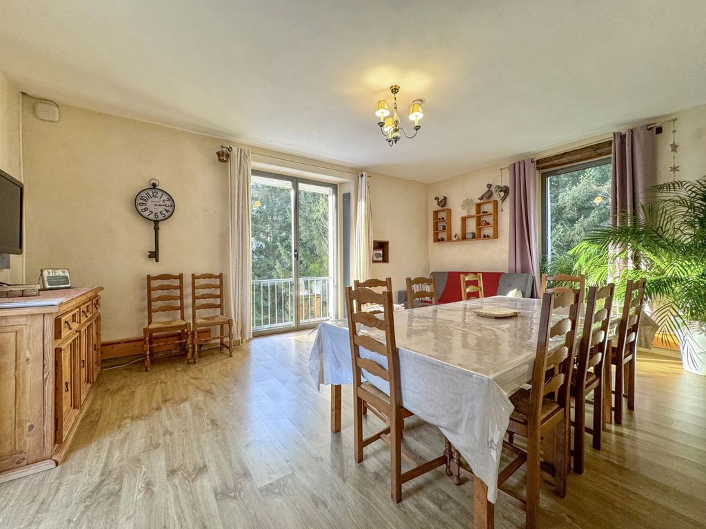 Property photo 1 of 35
