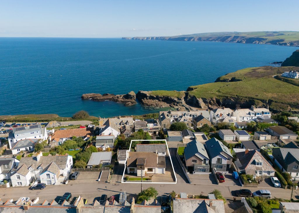 Property photo 1 of 27 Robanna &amp; Lower Moon