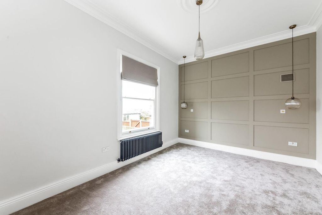 Property photo 3 of 9 5.Jpg