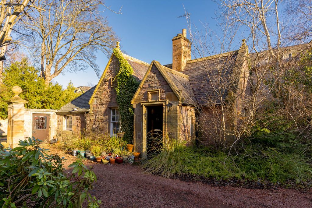 Property photo 3 of 30 Image