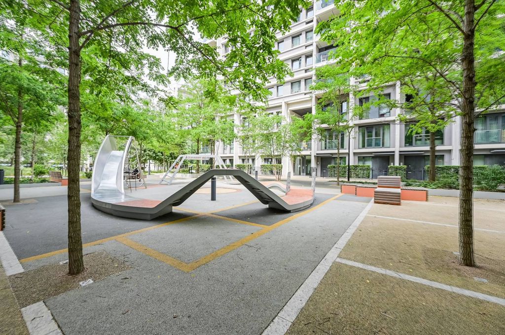 Property photo 3 of 41