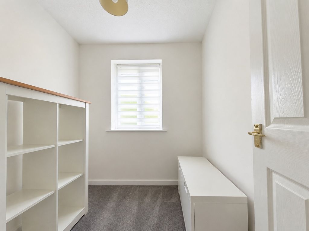 Property photo 3 of 10 5291056