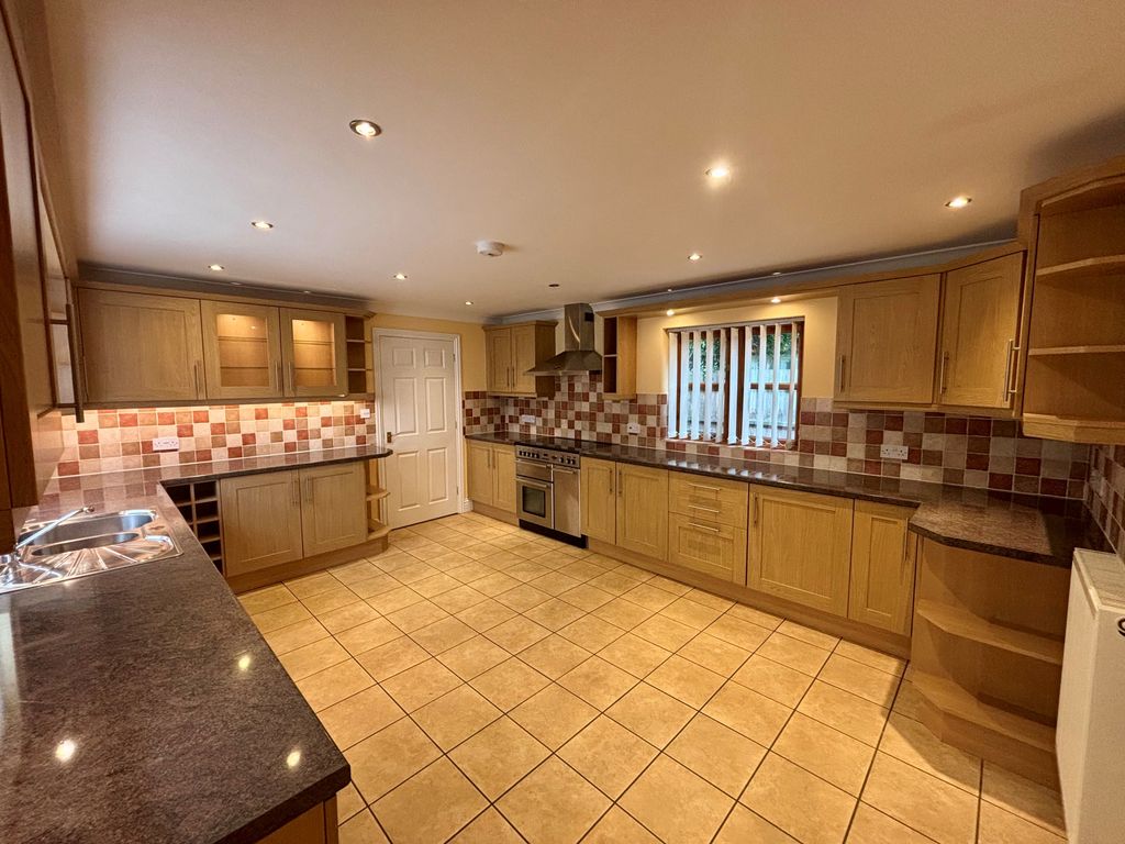 Property photo 3 of 25 View