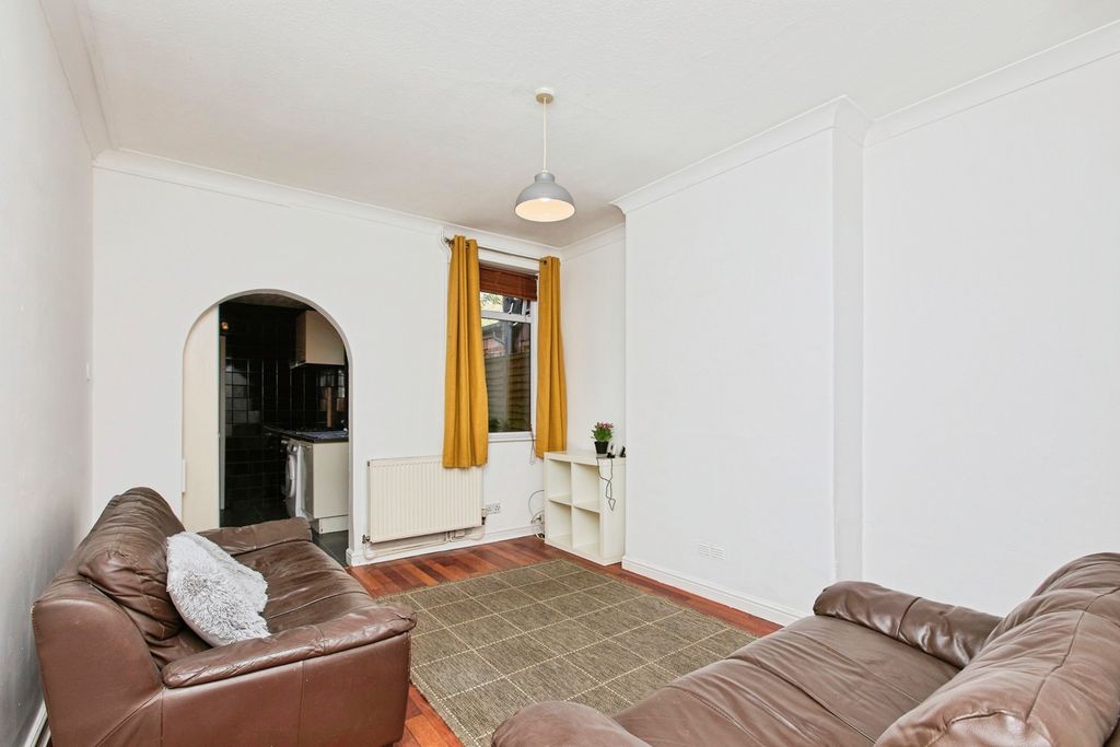 Property photo 3 of 17 Living Room