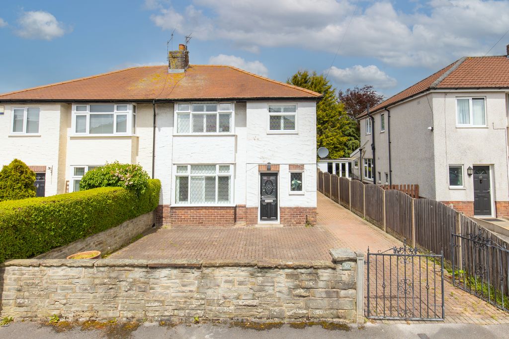 Property photo 1 of 11 Front