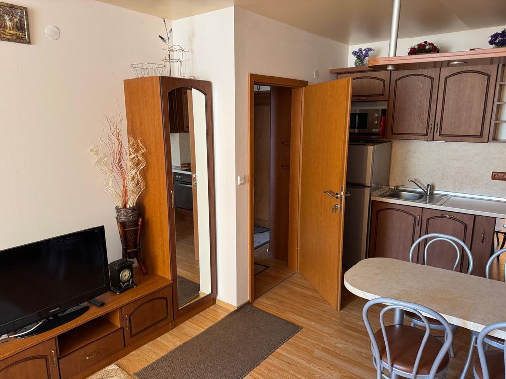 Property photo 3 of 12