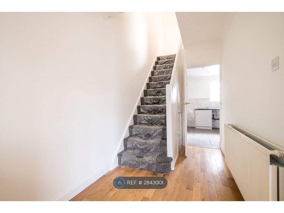 Property photo 3 of 20 Hallway