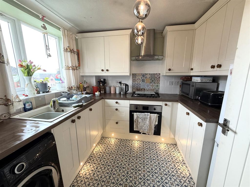 Property photo 2 of 10 Yardley 15.Jpg