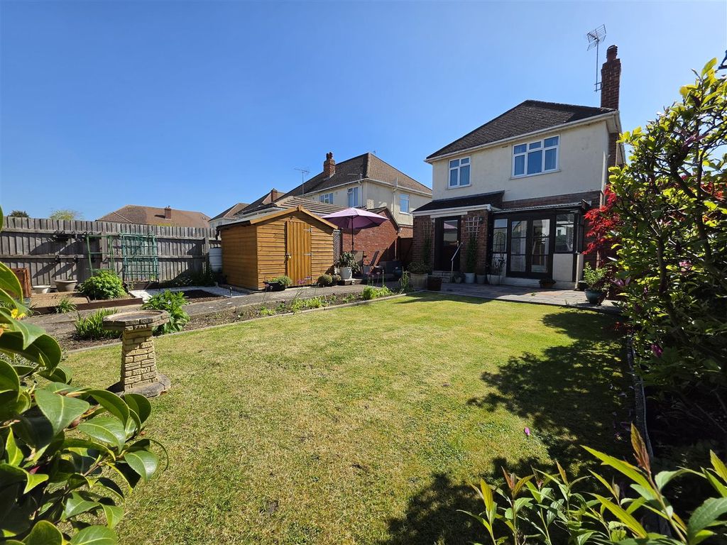 Property photo 2 of 13