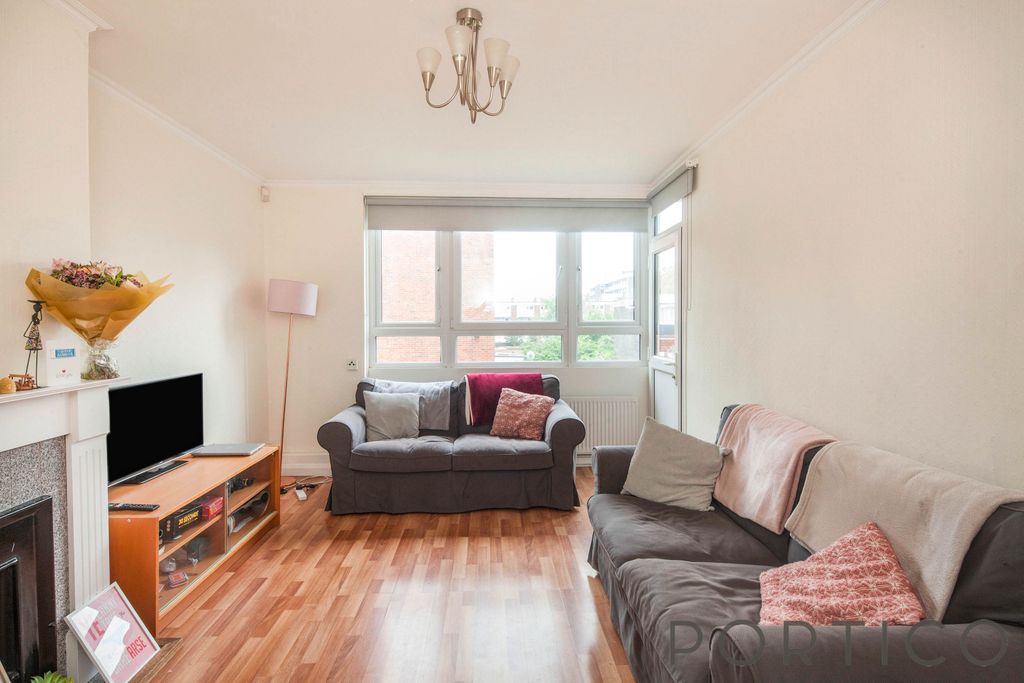 Property photo 1 of 15 2