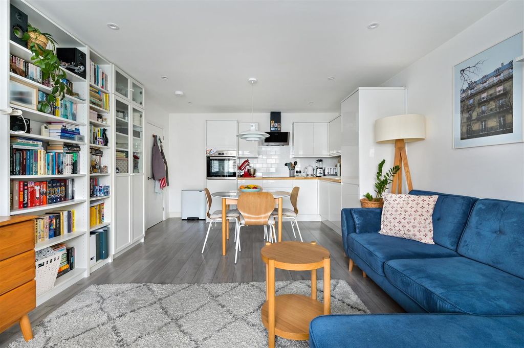 Property photo 3 of 11 Ashburton Road, 4A, 1-3.Jpg
