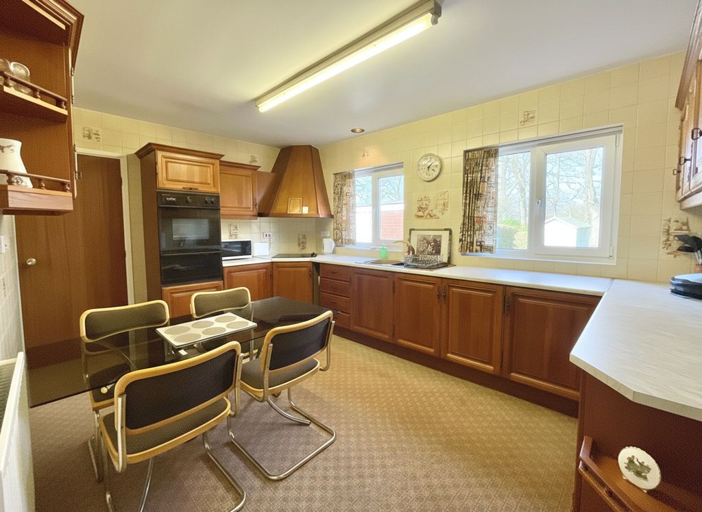 Property photo 2 of 30