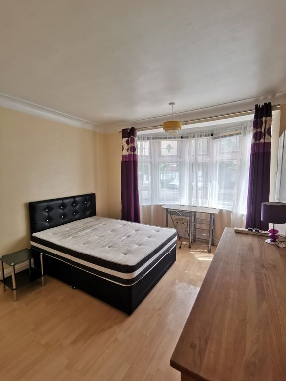 Property photo 2 of 7 4374112