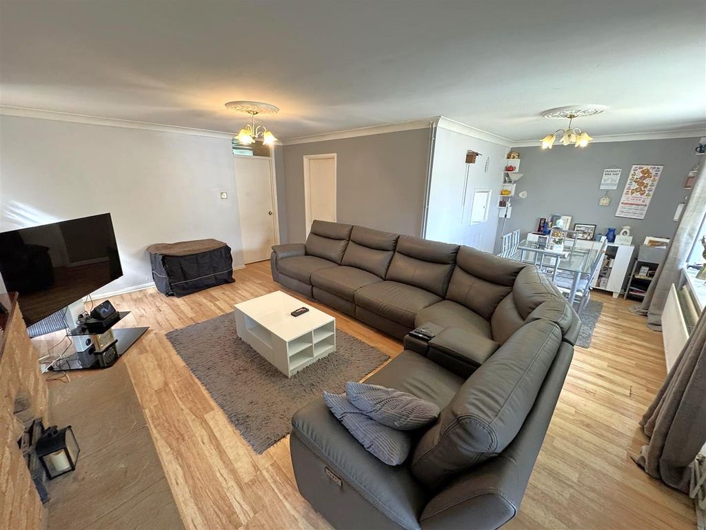 Property photo 2 of 25 P13Zbwscqee9Ms9Nklwccg.Jpg