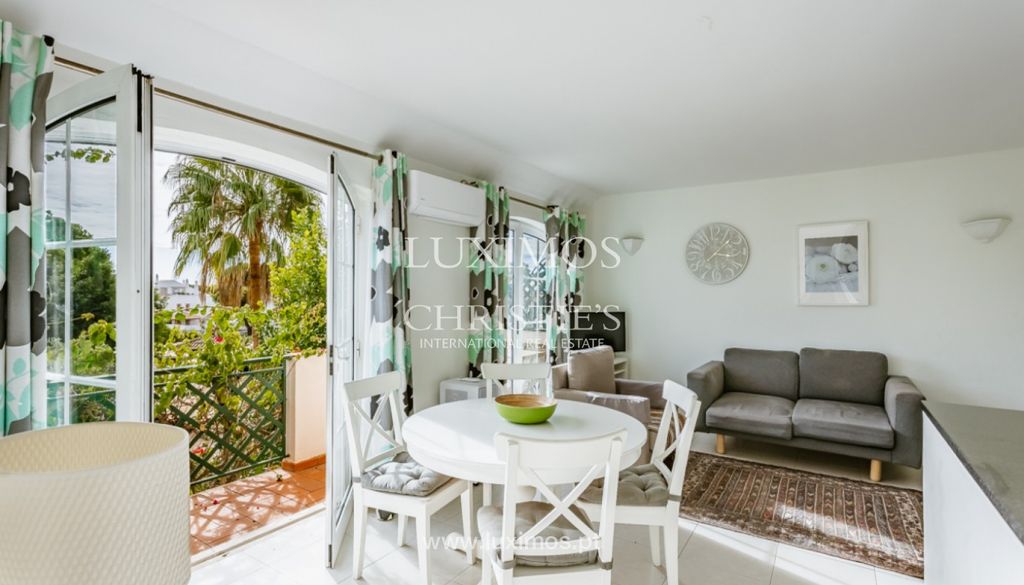 Property photo 2 of 25