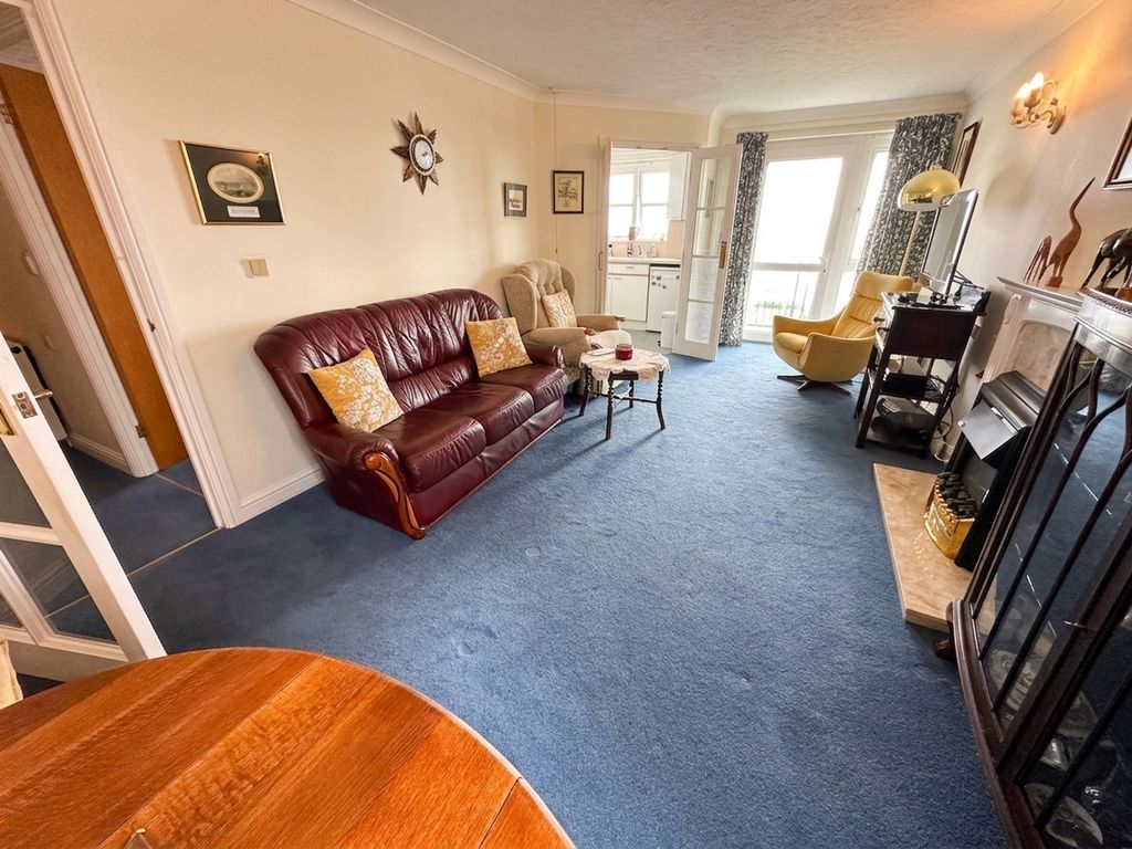 Property photo 3 of 15