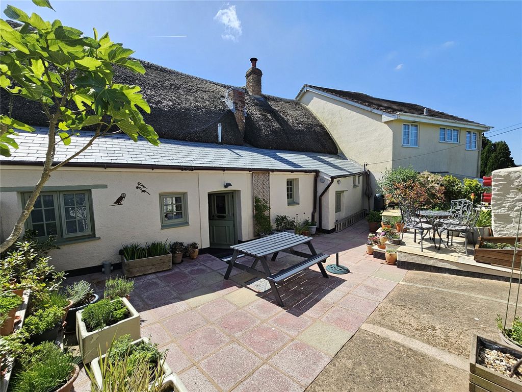 Property photo 3 of 33 Picture No. 44