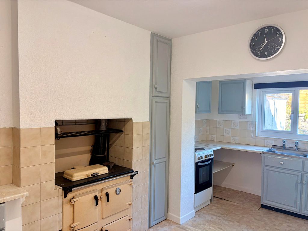 Property photo 3 of 5 Kitchen