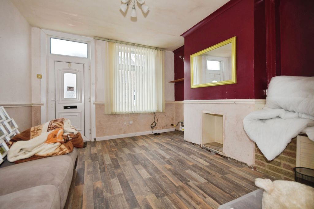 Property photo 2 of 9 Pbox-Img.Jpg