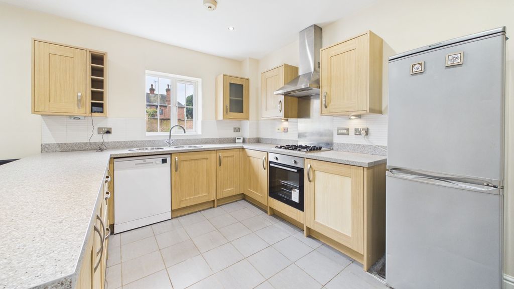 Property photo 2 of 16 2060276