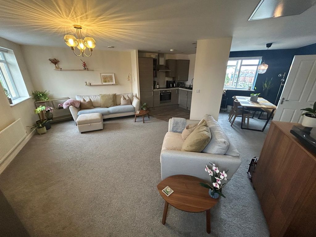 Property photo 2 of 9 1