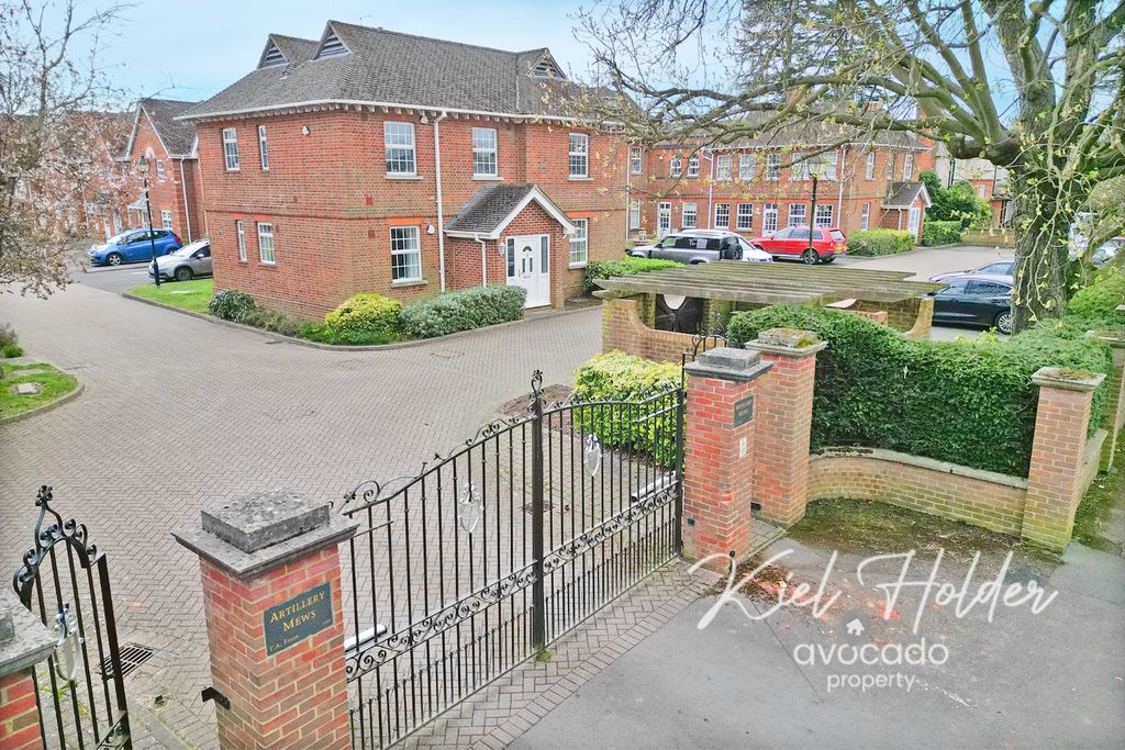 Property photo 2 of 17 3918707