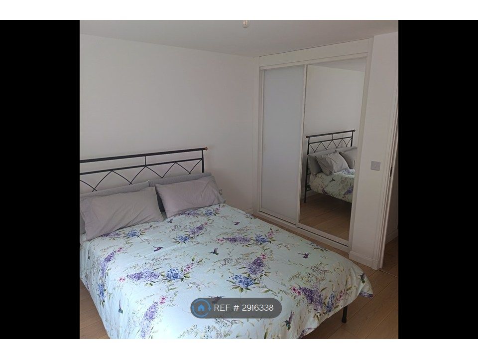 Property photo 2 of 27 Bedroom 1
