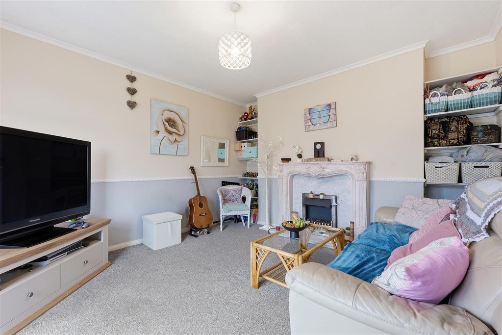 Property photo 3 of 19 P1756920.Jpg