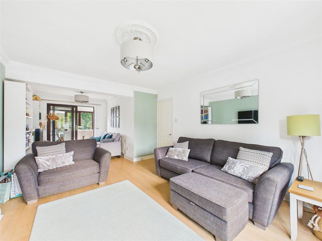 Property photo 3 of 29 Living/Dining Room