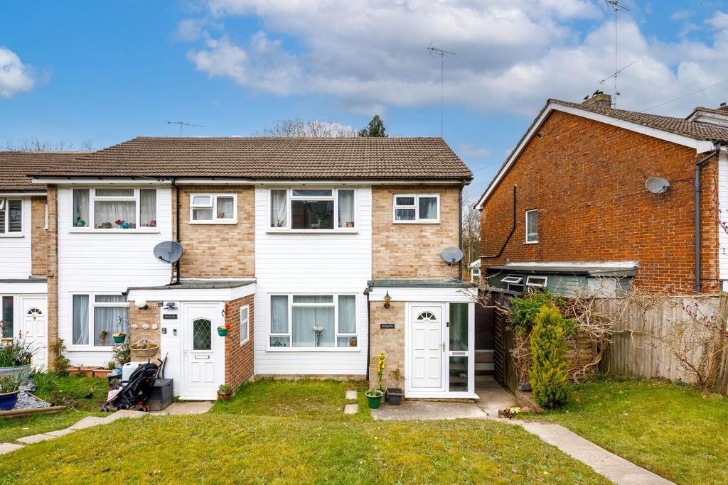 Property photo 1 of 15 Clickity Click Western Road Tn6 3Eh _ Roots Proper