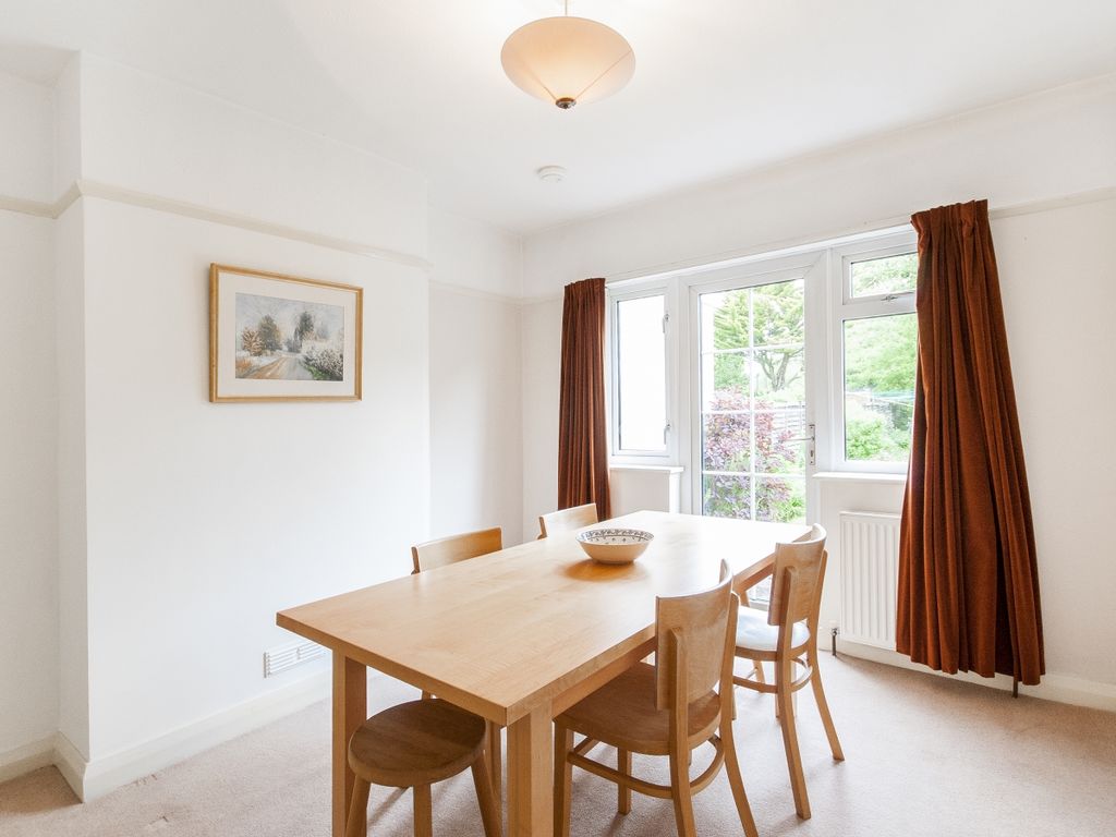 Property photo 3 of 8 Diningroom2